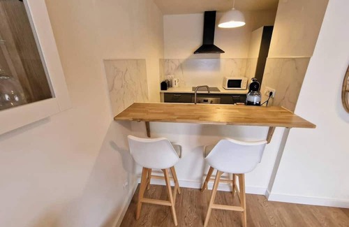 Centre Ville Apartamento | Modern apartment - free, private and secure parking
