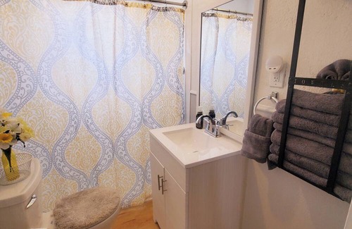 Indianapolis Casa | 2 Bedroom Centrally Located, Minutes From Downtown Indy!
