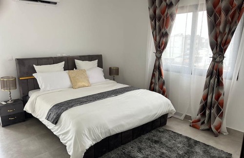Yopougon Apartamento | Tranquillité et Confort Comme à la Maison