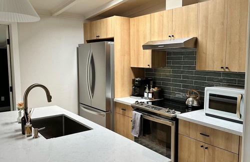 Tamalpais-Homestead Valley Apartamento | Private 2 BR MCM Sanctuary