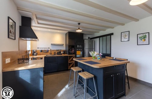 Chameane Casa | Gîte du Renard - LE VERNET-CHAMEANE