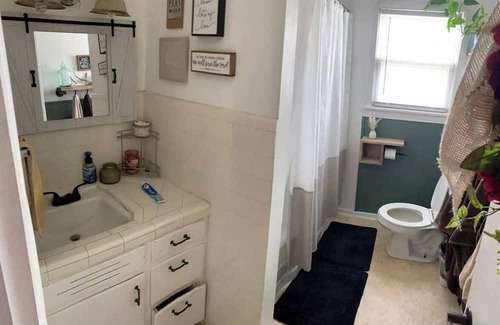 Farwell Casa | Clean, Quiet, Comfortable Home
