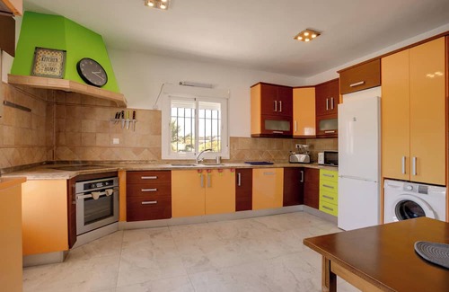 La Gaspara Casa | Holiday Home 'Chalet Calancha' with Mountain View, Wi-Fi and Air Conditioning