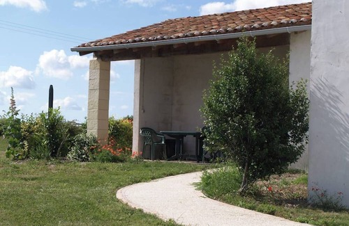 Brives-sur-Charente Apartamento | La Treille, Studio Avec vue sur Jardin
