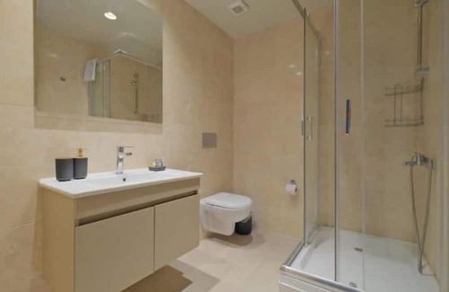 Serdivan Apartamento | Bliss - 2BR Modern Flat in the City Center