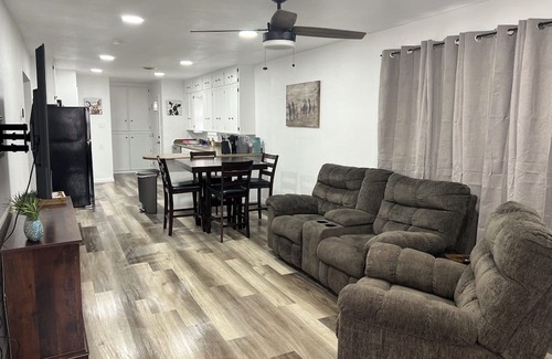 Pampa Casa | The Cowboy Bunkhouse - King, Queen, Full/Twin Bunkbed