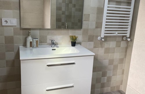 Ribadumia Apartamento | Apartment 'Byp' with Private Terrace and Wi-Fi