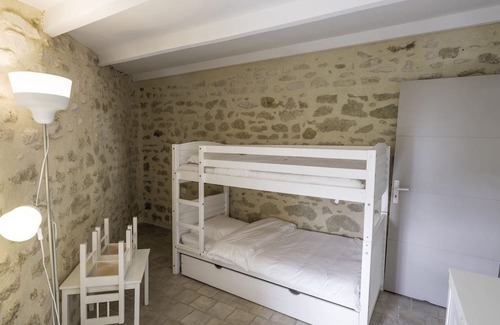 Colonzelle Cabaña | Cottage 'Ecurie' with Shared Pool, Private Terrace and Wi-Fi
