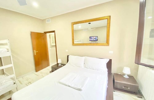 Milan Apartamento | Modern, between Metro and Linate Airport