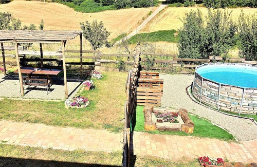 Acquapendente Casa | Pergolino vacation home with pool for exclusive use, in the countryside