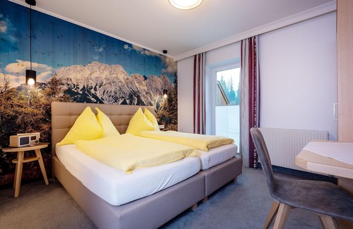 Leogang Cabaña | Dreibettzimmer, K, Dusche, WC, Nichtraucher - Energiepension Schwaiger