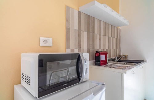 Nesima Casa | Apartment 'Nicole Rooms' with Mountain View, Wi-Fi and Air Conditioning