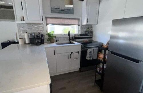 Ocean Beach III Cabaña | Waterfront Beach Cottage in Lavallette
