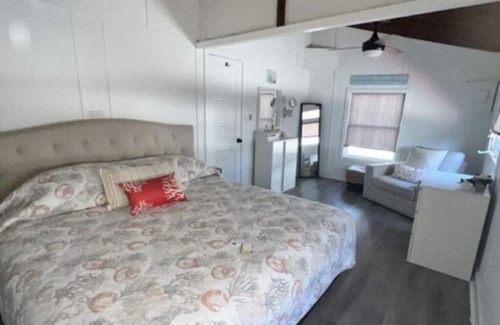 Ocean Beach III Cabaña | Waterfront Beach Cottage in Lavallette