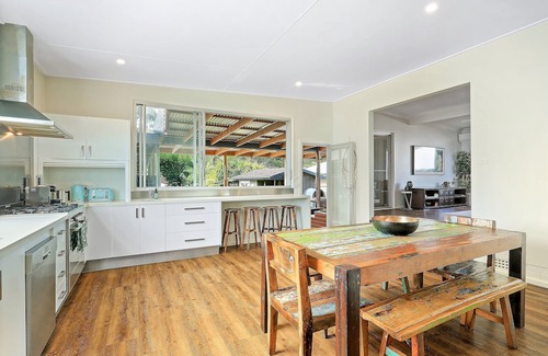 Worrowing Heights Casa | BALI BY THE BAY - JERVIS BAY - HOT SPA