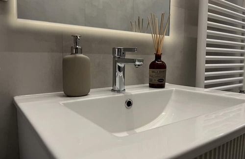 Precotto Apartamento | Apartment 'Led House Luxury' with Wi-Fi and Air Conditioning