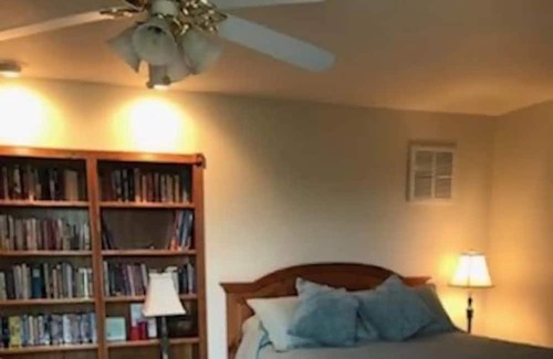 Cascade Apartamento | cozy, quiet with Mountain View’s . Super friendly hosts.