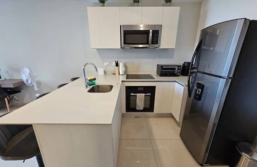 Cinco Esquinas Apartamento | Modern Apartment 10 minutes from downtown SJ.