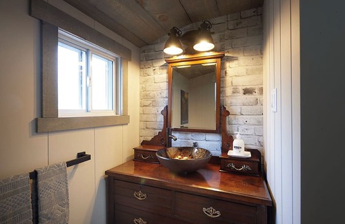 Honey Harbour Cabaña | Muskoka Lakefront Cottage Honey Harbour Georgian Bay. Only 90 min from Toronto!