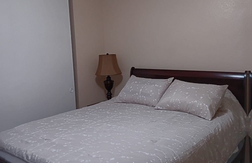 Mojave Apartamento | Lovely furnished 2/1 apartment, with washer & dryer, free parking, free Wi-Fi...