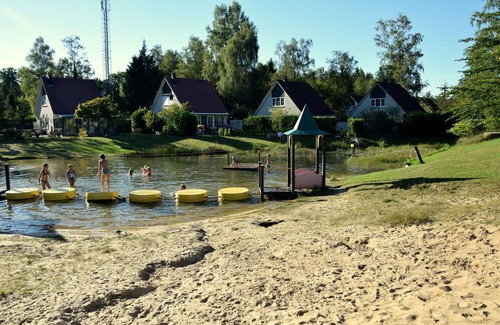 Hellendoorn Casa | Holiday home with conservatory, near Hellendoorn
