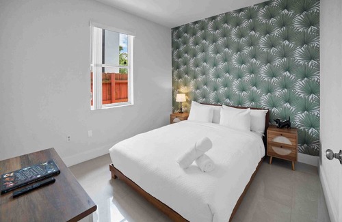 Princeton Casa | Ohana House Jacuzzi Pool and Ping Pon Terrace