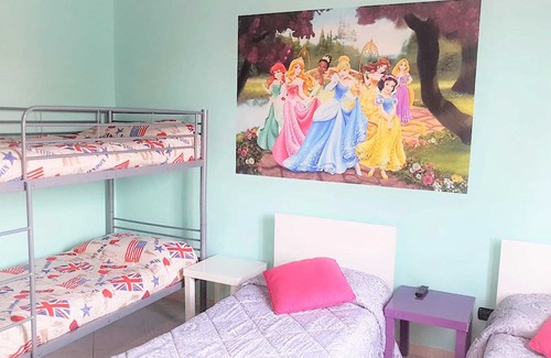 Sud-Ovest Apartamento | Homerez - Nice apartement for 8 ppl. with terrace and balcony at Verona