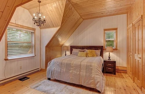 Gore Casa | Fiddler Lake Resort: Lake Access, Private Jacuzzi