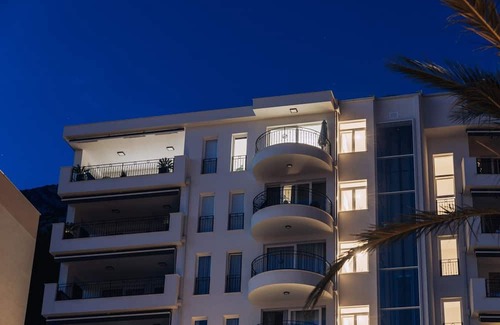Moca Apartamento | LuxuryAptInVilla Smaragd Pool