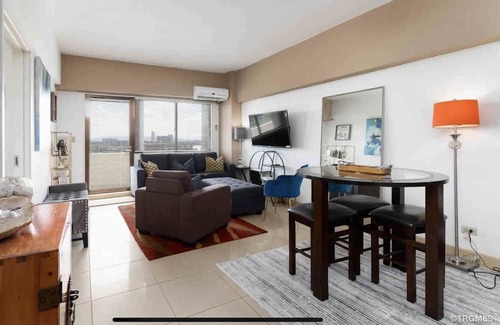 Tamuning Apartamento | Beach, duty shops, clubs, restaurants and 5 stars hotels, very best of Guam.