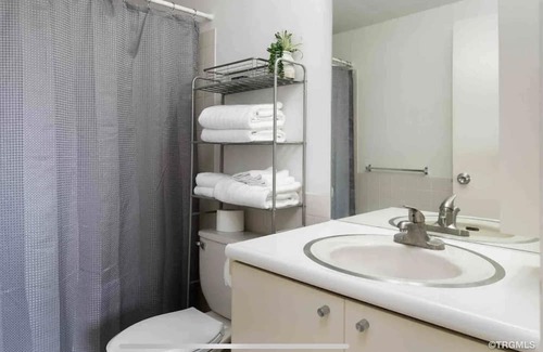Tamuning Apartamento | Beach, duty shops, clubs, restaurants and 5 stars hotels, very best of Guam.