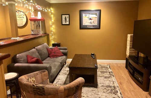 Rotterdam Junction Casa | Country colonial with firepit, bar area only minutes to Saratoga Springs