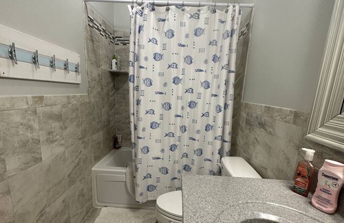 Bethany Beach Cabaña | Beachy cottage close to ocean, biking trails and community dock for crabbing