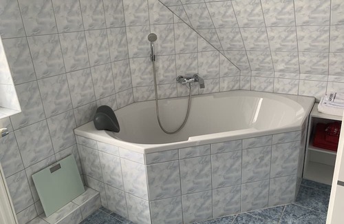 Birenbach Apartamento | Apartment '3 - Zimmer Wohnung' with Private Terrace, Private Garden and Wi-Fi