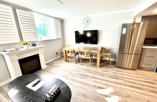 Halton Regional Municipality Casa | Cozy King Bed Entire Suite, middle of Niagara and Toronto, nature surrounded