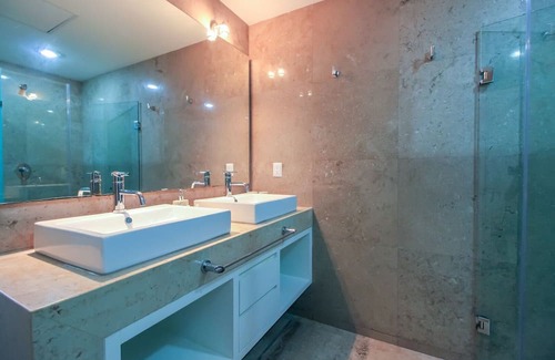 Akumal Complejo | Aqua Haven 2 Bedrooms | 2 Baths | 4 Guests