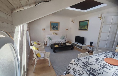 Suresnes Apartamento | Apartment 'Nid Douillet' with Wi-Fi
