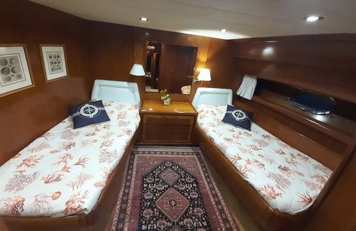 Portisco Alquiler De Eote | Boat 'Felicita' with Sea View, Wi-Fi and Air Conditioning
