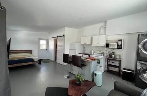 Grandes-Bergeronnes Apartamento | The Pilot's Cabin in the center of Les Bergeronnes, The Pilot's Cabin