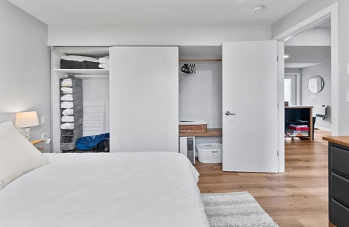 East Hill Condominio | Urban Retreat: 2-BR Suite in Vernon!