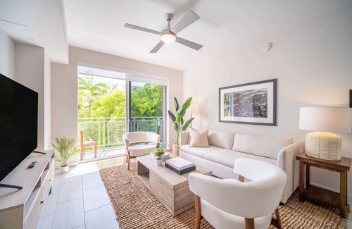 Glenvar Heights Apartamento | #214 - Tucker Dadeland