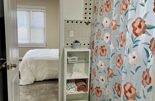 Erie Casa | Cozy Erie house few steps from waterfront and downtown