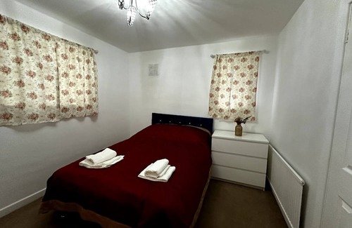 Borehamwood Apartamento | Elstree 3-bed Gem: Central London, Sky, Bbc