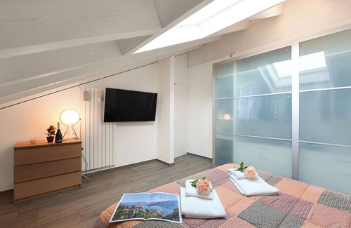 Caslano Apartamento | Elegant Lugano Lake View, Caslano, Switzerland