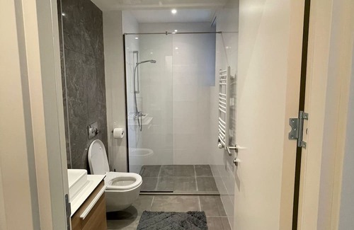 Sarajevska Apartamento | 2-Bedroom Luxurious Apartment BW