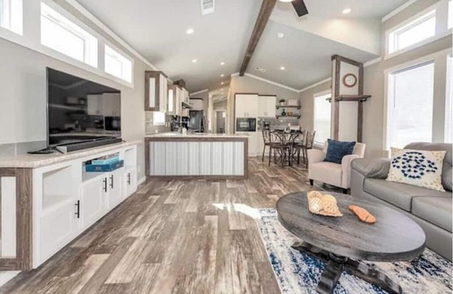 Montgomery Cabina | Cabin In The Forest - Sam Houston National Forest