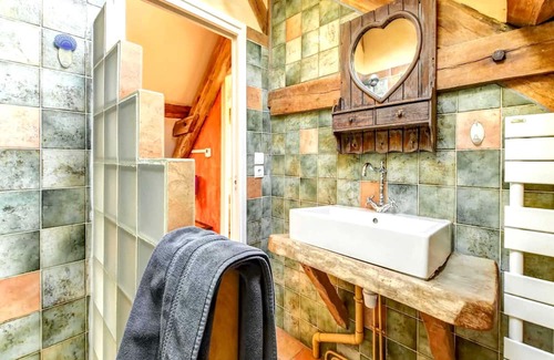 Raizeux Casa | Homerez - Spacious house for 8 ppl. with hammam and terrace at Raizeux