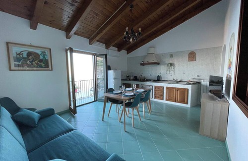 San Michele Apartamento | Seaview Apartments in Furore, Amalfi Coast