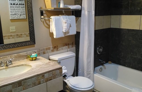 Tijuana River Valley Casa | Beautiful, Single King Bed Suite. Amentities & Complimentary Breakfast Included!