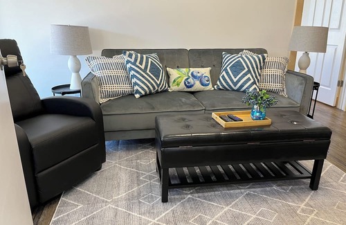 Machias Apartamento | Newly renovated and furnished apartment in the middle of Machias.
